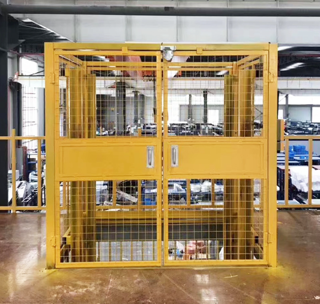 衡阳智能导轨式升降机亮相